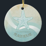 Beach House Nautical Starfish Aqua Blue ID623 Keramisch Ornament<br><div class="desc">Met dit product in de zachte kleuren van zee en zand kunt u eenvoudig uw eigen naam en tekst toevoegen met de meegeleverde sjabloon. Het eenvoudige afbeelding van zeesterren op een benauwde, waterverf achtergrond wordt gemarkeerd door een golfaccent in aqua en wit. Als je niet het geluk hebt om een...</div>