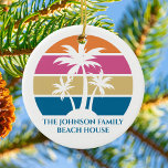 Beach House Palm Tree Cute Tropical Island - Aange Keramisch Ornament<br><div class="desc">Deze schattige tropische palmboom zonsondergang met kerstmis is het perfecte hokje voor een lentesonderbreking met je vrienden van de universiteit of een leuke vakantie van het cruiseschip met de familie. Pas een set aangepaste sleutelhangers aan voor uw groep die naar het strand of een eilandengroep gaat.</div>