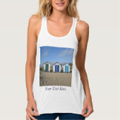 Beach huts blauw skies zand engele zeefoto tanktop (Voorkant)