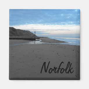 Beach in Mundesley, Norfolk door Alexandra Cook Magneet