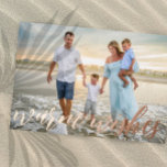 Beach Kerstfeestdag Foto Folie Kaart<br><div class="desc">Foto: Kelly Thibeault Fotografie Stuur dit vakantieseizoen warme wensen met een foto van je familie,  kinderen of pasgeborenen van het strand. Alles-inclusief voor welke vakantie je ook viert. Pas je eigen afbeelding en vakantiebericht aan de achterkant aan.</div>
