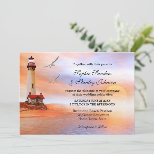 Beach Lighthouse Wedding Uitnodiging (Staand voorkant)
