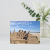 Beach Ocean Love Sandcastle Wedding Save the Date Aankondigingskaart (Staand voorkant)