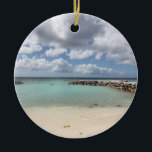Beach on De Palm Island - Aruba Keramisch Ornament<br><div class="desc">De Palm Island is de enige allesomvattende bestemming van Aruba. Of je nu een familie bent die op zoek is naar een dag van plezier en avontuur samen of een stel dat uit de puinhoop en de stoep van het drukke strandgebied probeert te ontsnappen voor wat ontspanning en pampering, dit...</div>