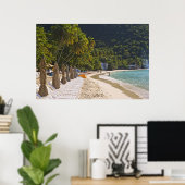 Beach op Cane Garden Bay, eiland Tortola Poster (Thuiskantoor)