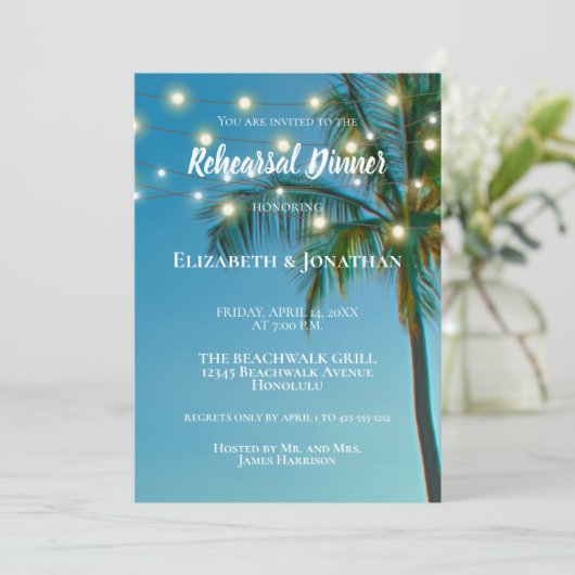 Beach Palm Trees String Lights Rehearsal Dinner Kaart (Staand voorkant)