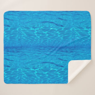 Beach party blues sun sea water pool pop color sherpa deken