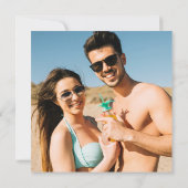 Beach Pebble Heart Photo Verloving Invitation Kaart (Achterkant)