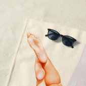 Beach Redhead Pinup Girl en Ocean Strandlaken (In situ)