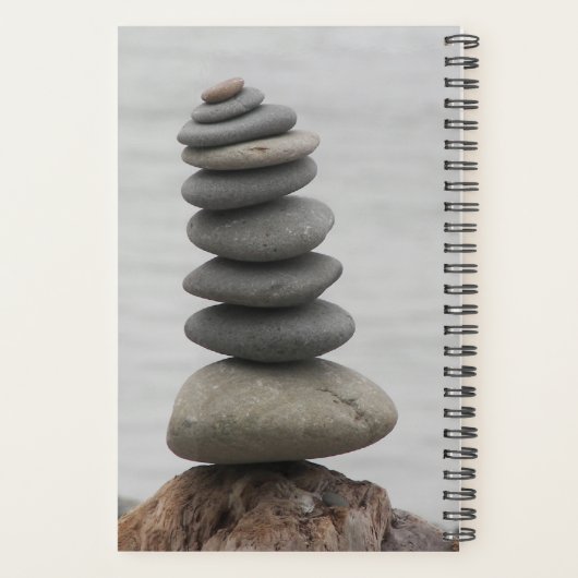 Beach Rock Cairn Foto Planner (Achterkant)