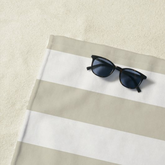 Beach Sand and White Stripes Strandlaken (In situ)