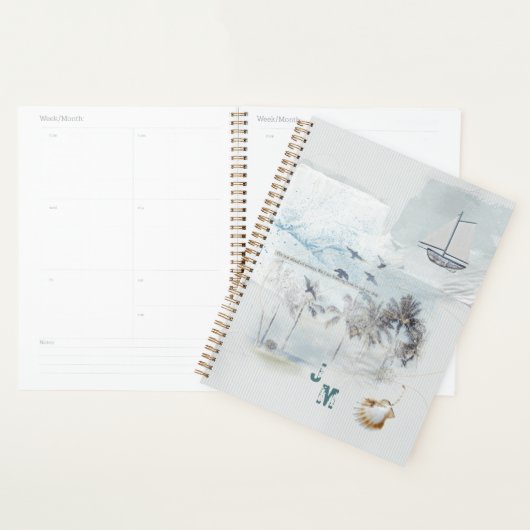 Beach Sand and Zee Collage met Initialen Planner (Display)