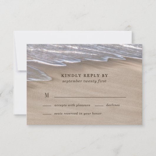 Beach Sand Hearts Elegant Tropical Modern Wedding RSVP Kaartje (Voorkant)