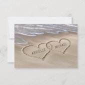 Beach Sand Hearts Elegant Tropical Modern Wedding RSVP Kaartje (Achterkant)