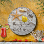 Beach Shells Monogram Dartbord<br><div class="desc">Het Beach Shells Monogram dart board is een geweldige aanvulling op je home entertainment. Het maakt een geweldig cadeau. Aanpassen met jouw naam.</div>