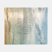 Beach Sunrise Sky boven Zand onder Monogram Fleece Deken (Voorkant (Horizontaal))