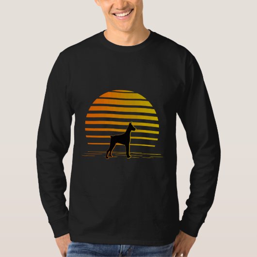 Beach Sunset and Doberman Dog T-shirt (Voorkant)