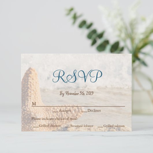 Beach Thed Wedding RSVP Kaartje (Staand voorkant)
