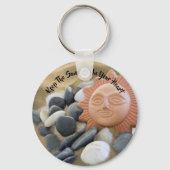 Beach Theme Terra Cotta Sun, Sand and Rocks Custom Sleutelhanger (Voorkant)