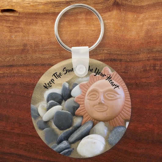 Beach Theme Terra Cotta Sun, Sand and Rocks Custom Sleutelhanger (Voorkant)