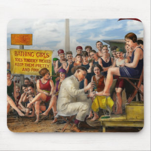 Beach - Toes Tenderly Treated 1922 Muismat