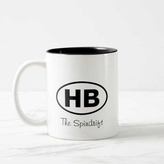Beach Two Letter Oval Coted Name Tweekleurige Koffiemok (Links)