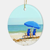 Beach, Umbrella en Chairs bij de Shore Keramisch Ornament (Links)