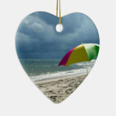 Beach Umbrella Heart Keramisch Ornament (Rechts)