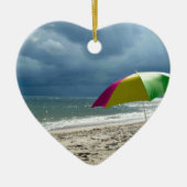 Beach Umbrella Heart Keramisch Ornament (Voorkant)