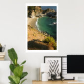 Beach Waterfall bij Julia Pfieffer Poster (Thuiskantoor)