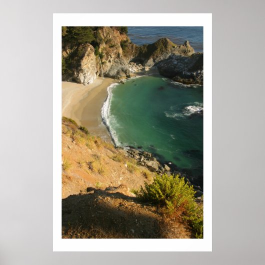 Beach Waterfall bij Julia Pfieffer Poster (Voorkant)