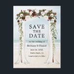 Beach Waterverf Boho Floral Aankondigingskaart<br><div class="desc">De Waterverf van de bruine bruine Boho Floral Wedding Verloving Notitie sparen De Date Kaart bevat mooie witte rozen en bruine bloemen. De boomkroonboog van de houtbruiloft omvat botanische groen op een zandige strandhemel.</div>