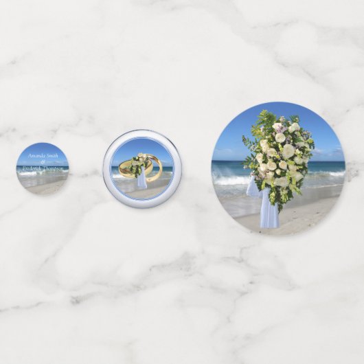 Beach Weddenschap met White Floribunda Rozen Confetti (Voorkanten)