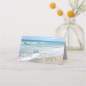 Beach Wedding Hearts in het zand Elegant Initiaal Plaatskaartje (Voorkant)