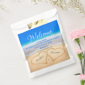 Beach Wedding Hearts in Sand Welcome Bedankzakje (Gezegeld)