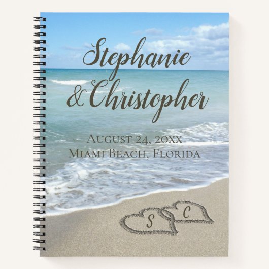 Beach Wedding Monogram Harten zand Notitieboek (Voorkant)