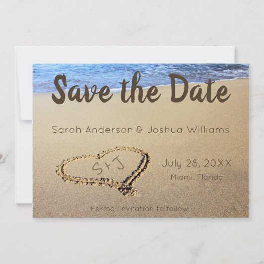 Beach Wedding Sand Heart Initialen Save The Date (Voorkant)