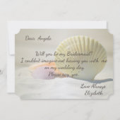 Beach Wedding, Seashells on Sand Bridesmaid Kaart (Achterkant)