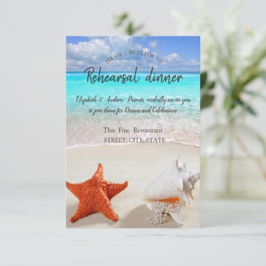 Beach Wedding Seashells Rehearsal Dinner Kaart (Staand voorkant)