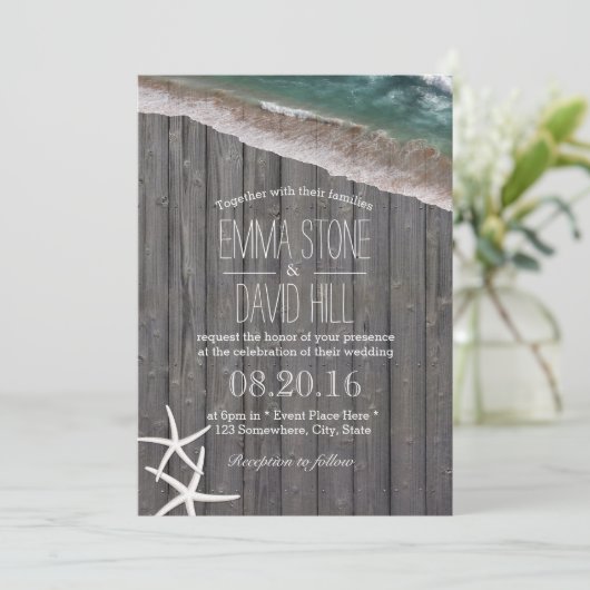 Beach Wedding Starfish & Waves Rustic Wood Kaart (Staand voorkant)
