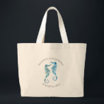 Beach Wedding Welkomstzakken Seahorse Grote Tote Bag<br><div class="desc">Verwelkom uw gasten in kuststijl met deze strandbruiloftstassen met twee elegante zeepaardjes in zachte tinten turquoise blauw en turquoise groen. Perfect voor bestemming bruiloften, bruiloft weekenden, of uw strand bruiloft bruids partij, deze tassen toe te voegen een doordachte en stijlvolle touch aan uw feest. Gebruik de velden sjabloon om elke...</div>