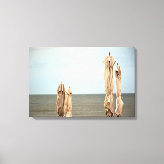 Beachside Umbrellas Golden Twilight Foto Canvas Afdruk (Voorkant)