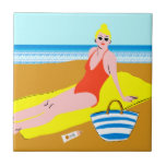 Beachy Keen - Geel Tegeltje<br><div class="desc">Beachy Keen II van Blanckslate. Hij is uitgerust met een slopende strandgoer die zonneschijn opblaast.| 140790D</div>