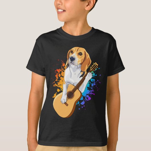 Beagle Dog die een akoestische gitaarjongen speelt T-shirt (Voorkant)