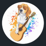 Beagle Dog die zonnebrillen draagt Ronde Sticker<br><div class="desc">Beagle Dog die zonnebrillen draagt die een akoestisch gitaarklinker draagt gitarist Gezinsontwerp Gift Classic Round Sticker Classic Collectie.</div>