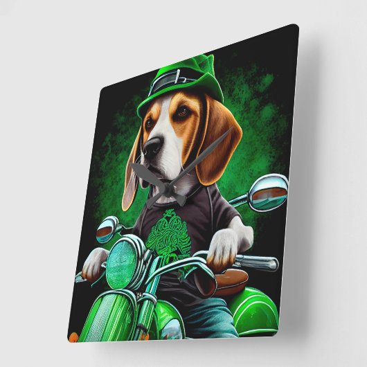 Beagle Dog fiets St. Patrick's Day Vierkante Klok (Hoek)