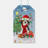 Beagle Dog in sneeuw met kerstcadeaus Cadeaulabel (Voorkant)