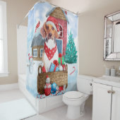 Beagle Dog in sneeuwkersthondenhuis Douchegordijn (In situ)