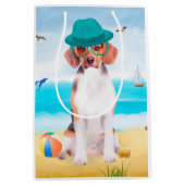 Beagle Dog op strand Medium Cadeauzakje (Voorkant)