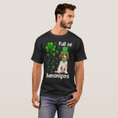 Beagle Dog vol met Shenanigans Leprechaun St Patri T-shirt (Voorkant volledig)